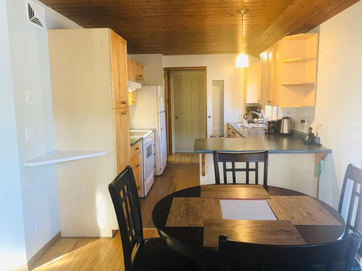 Midnight Sun Vacation Home Уайтхорс Екстериор снимка