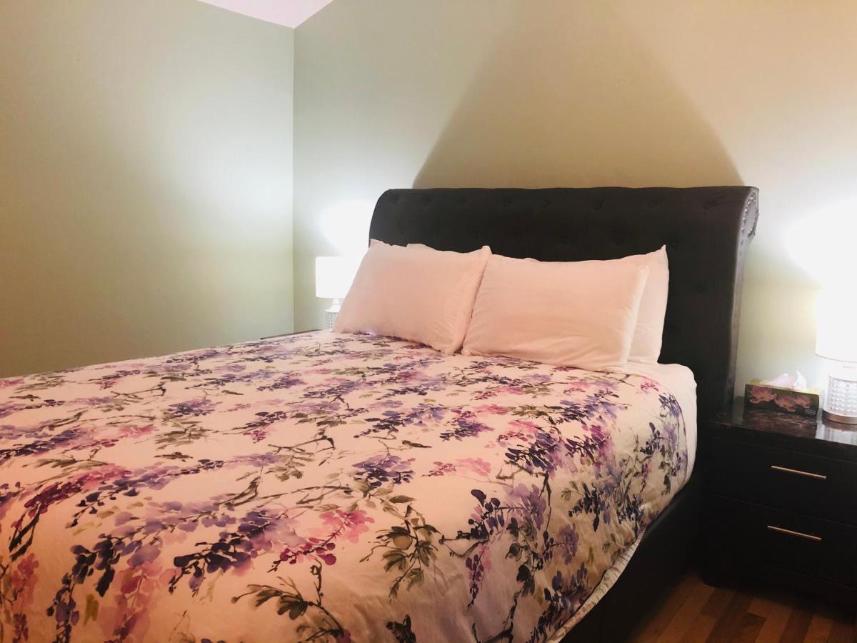 Midnight Sun Vacation Home Уайтхорс Екстериор снимка